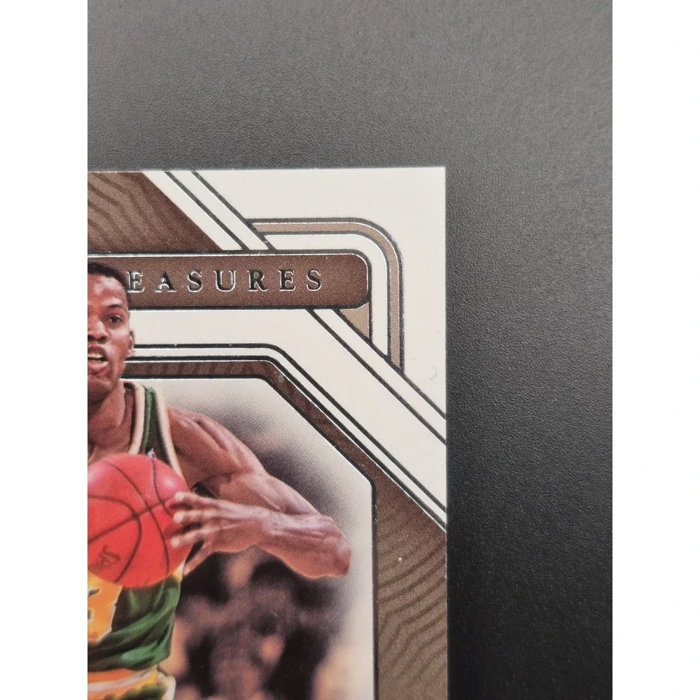 2022 National Treasures Dale Ellis #RM-DEL  Retro‎ Materials /99 Supersonics